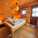 בית נופש Hochgamshuette - Berghuette Auf 1800m Mit Sauna, Kamin & Bergpanorama