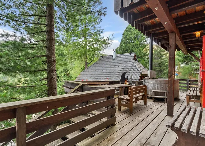 Dom wakacyjny Hundefreundliches Almhaus Auf 1800m, Naehe Skilift Mit Sauna & Kamin, Pur